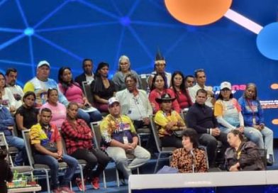 Comuneros de Amazonas presente en el cierre del congreso nacional Experiencias Directas del Poder Popular