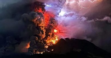 Gran erupción del volcán Ruang deja cientos de evacuados en Indonesia